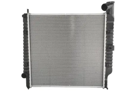 Радіатор охолодження двигуна Nissens 61021A