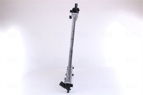 Радиатор охлаждения двигателя nissens 61642