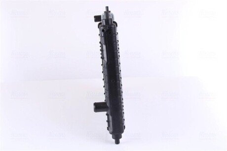 Радиатор охлаждения двигателя nissens 61653