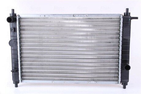 Радиатор охлаждения двигателя nissens 61653