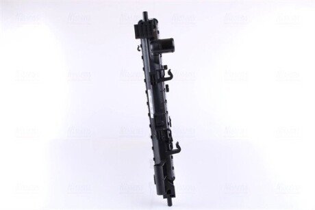 Радиатор охлаждения двигателя nissens 61715