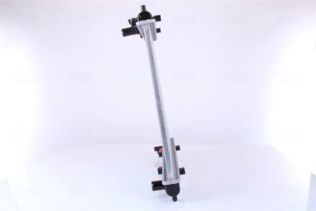 Радиатор охлаждения двигателя nissens 617402