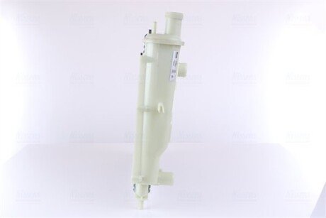 Радіатор охолодження двигуна nissens 61808