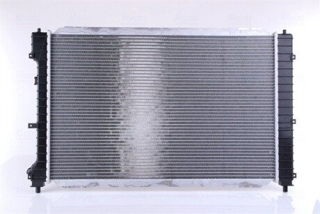 Радіатор охолодження двигуна nissens 62004