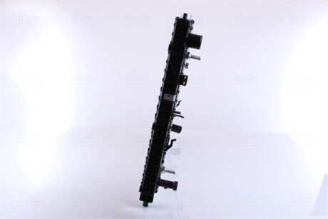 Радіатор охолодження двигуна nissens 62004