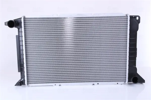 Радиатор охлаждения двигателя nissens 62080A