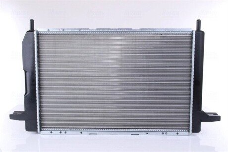 Радиатор охлаждения двигателя nissens 62213