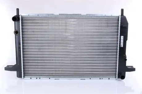Радіатор охолодження двигуна nissens 62213 Форд Скорпио 1