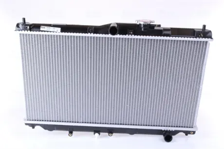 Радіатор охолодження двигуна Nissens 62279A