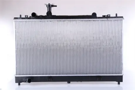 Радіатор охолодження двигуна Nissens 62464A
