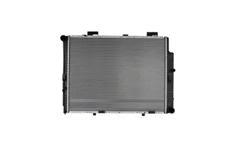 Радиатор охлаждения двигателя nissens 62598A Мерседес W210