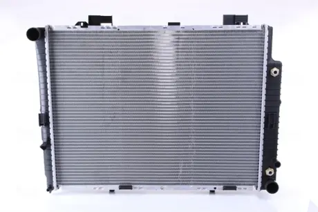 Радіатор охолодження двигуна Nissens 62608A