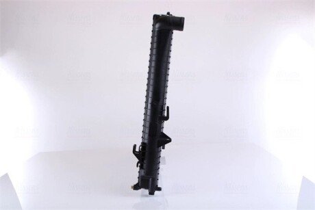 Радіатор охолодження двигуна nissens 62665A