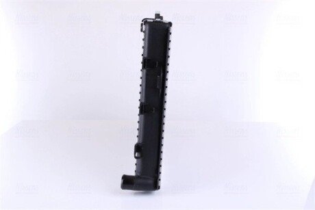 Радіатор охолодження двигуна nissens 62671A