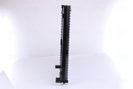Радиатор охлаждения двигателя nissens 62696A