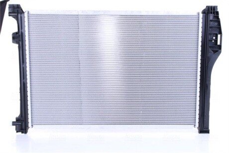 Радиатор охлаждения двигателя nissens 627044