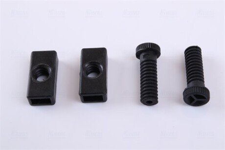 Радіатор охолодження двигуна nissens 62714A