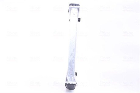 Радіатор охолодження двигуна nissens 62727A