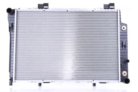 Радіатор охолодження двигуна Nissens 62756A