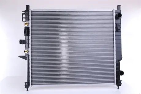 Радіатор охолодження двигуна Nissens 62787A