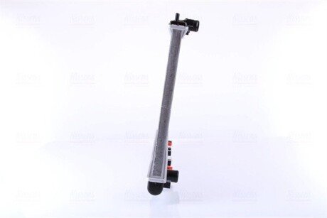 Радиатор охлаждения двигателя nissens 62869A