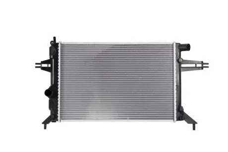 Радіатор охолодження двигуна Nissens 63005A
