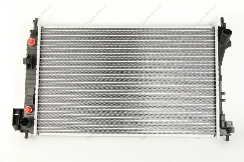 Радіатор охолодження двигуна Nissens 63023A (фото 1)