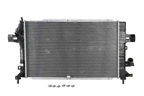 Радиатор охлаждения двигателя nissens 63029A