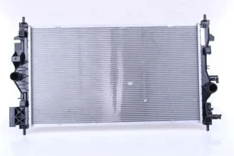 Радіатор охолодження двигуна Nissens 630763