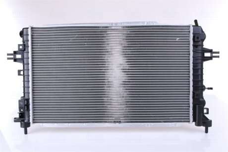 Радиатор охлаждения двигателя nissens 630768