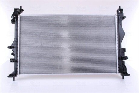 Радиатор охлаждения двигателя nissens 630786