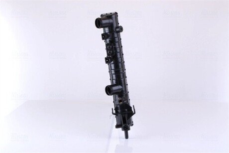 Радиатор охлаждения двигателя nissens 63095A