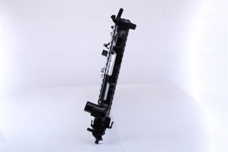 Радиатор охлаждения двигателя nissens 63113A