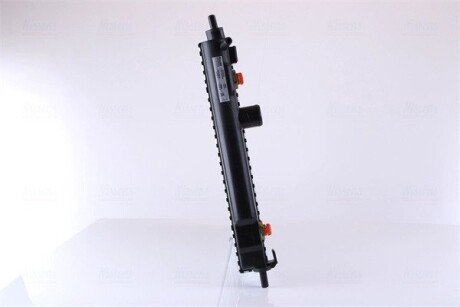 Радиатор охлаждения двигателя nissens 63253A