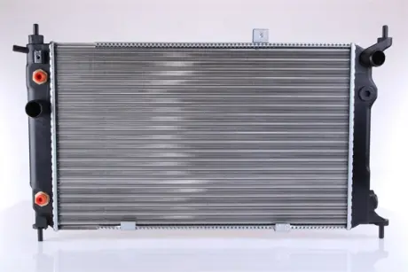 Радіатор охолодження двигуна Nissens 63253A