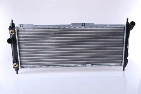 Радиатор охлаждения двигателя nissens 632921 Опель Корса б
