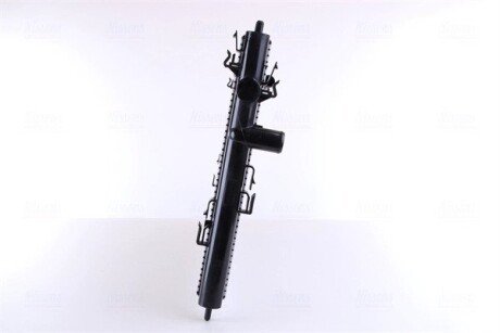 Радиатор охлаждения двигателя nissens 636033