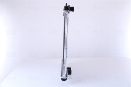 Радиатор охлаждения двигателя nissens 63607A