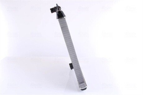 Радіатор охолодження двигуна nissens 63697