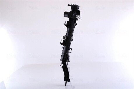 Радиатор охлаждения двигателя nissens 637604