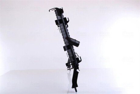 Радиатор охлаждения двигателя nissens 637604