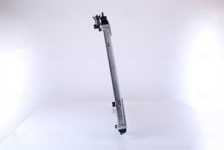 Радиатор охлаждения двигателя nissens 637643