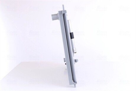 Радіатор охолодження двигуна nissens 637654