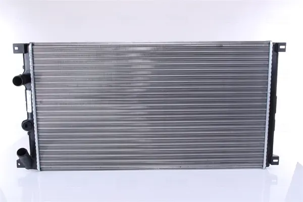Радіатор охолодження двигуна Nissens 63812A (фото 1)