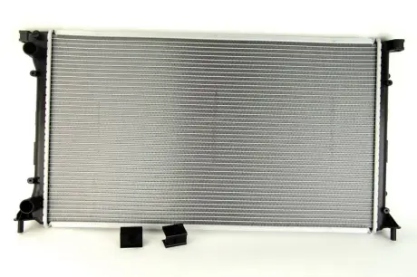 Радіатор охолодження двигуна Nissens 63818A