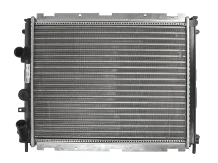 Радіатор охолодження двигуна Nissens 63855A