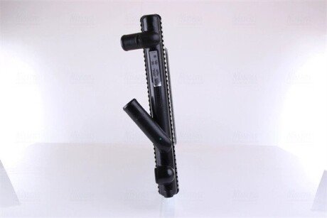 Радиатор охлаждения двигателя nissens 63911A