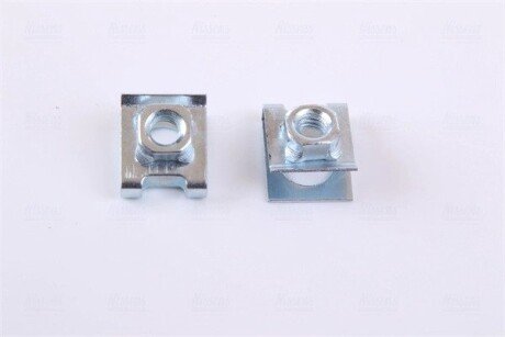 Радиатор охлаждения двигателя nissens 63911A