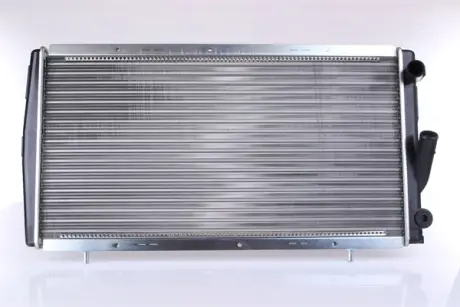 Радиатор охлаждения двигателя nissens 63911A Рено 21