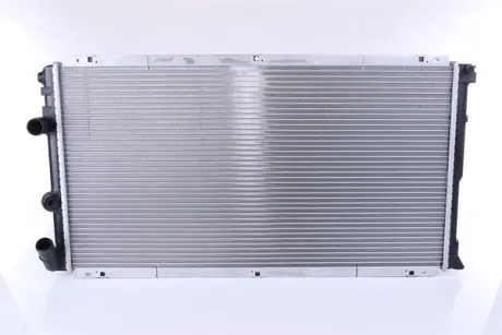 Радіатор охолодження двигуна Nissens 63936A